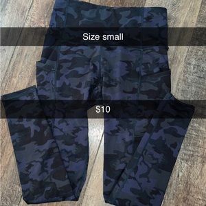 Size small leggings